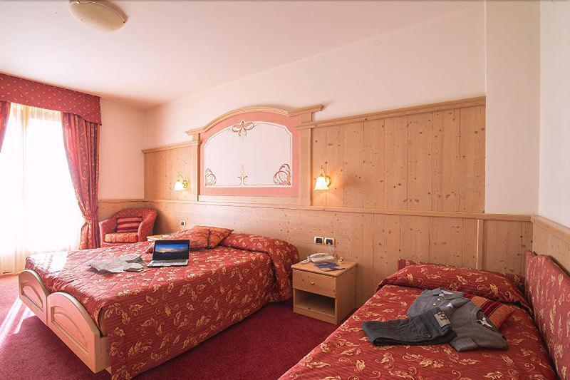 Beverly Alps Hotel & Spa Pinzolo Zewnętrze zdjęcie