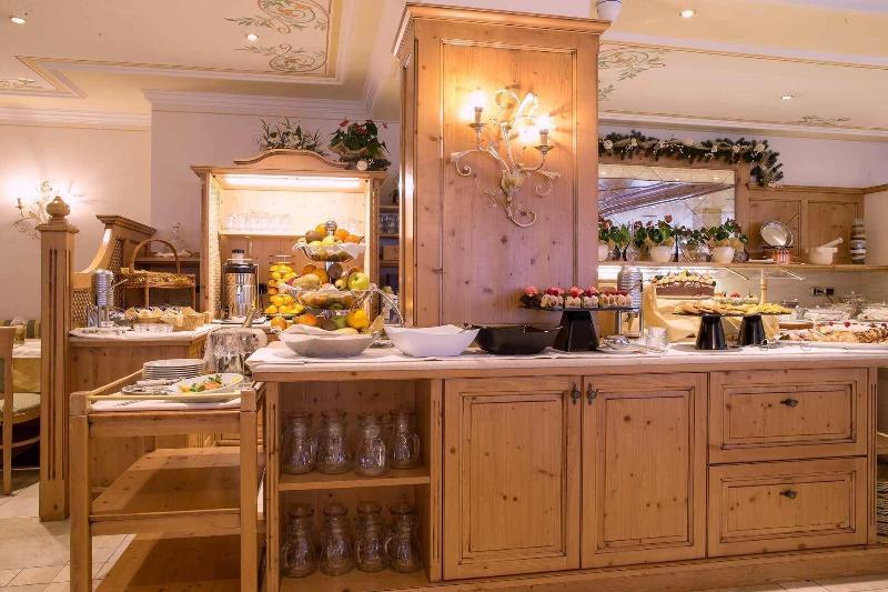 Beverly Alps Hotel & Spa Pinzolo Zewnętrze zdjęcie
