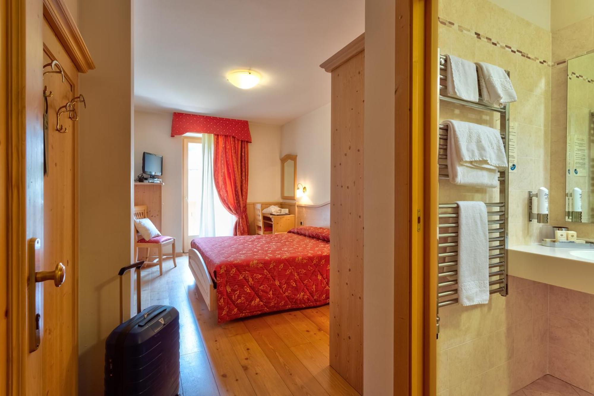 Beverly Alps Hotel & Spa Pinzolo Pokój zdjęcie