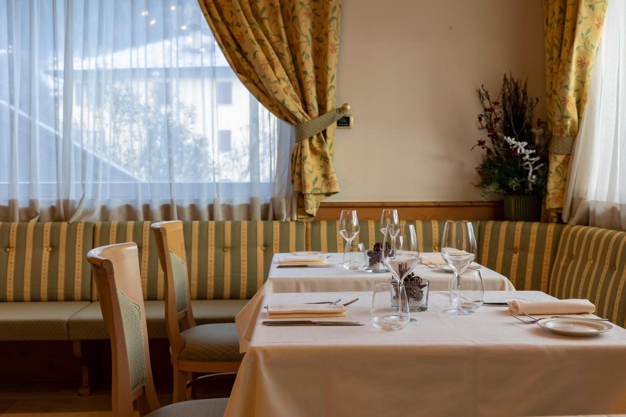 Beverly Alps Hotel & Spa Pinzolo Zewnętrze zdjęcie