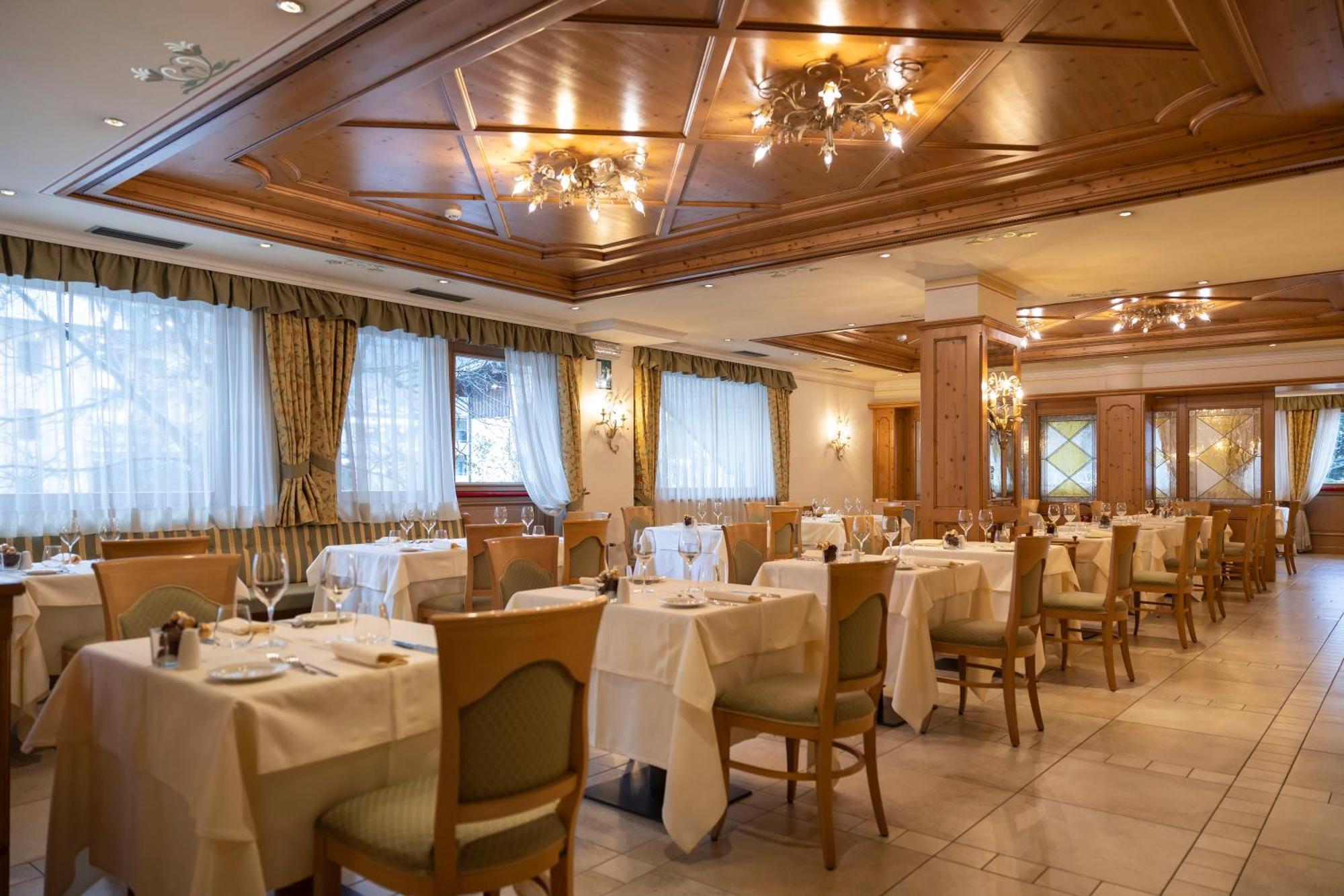 Beverly Alps Hotel & Spa Pinzolo Zewnętrze zdjęcie