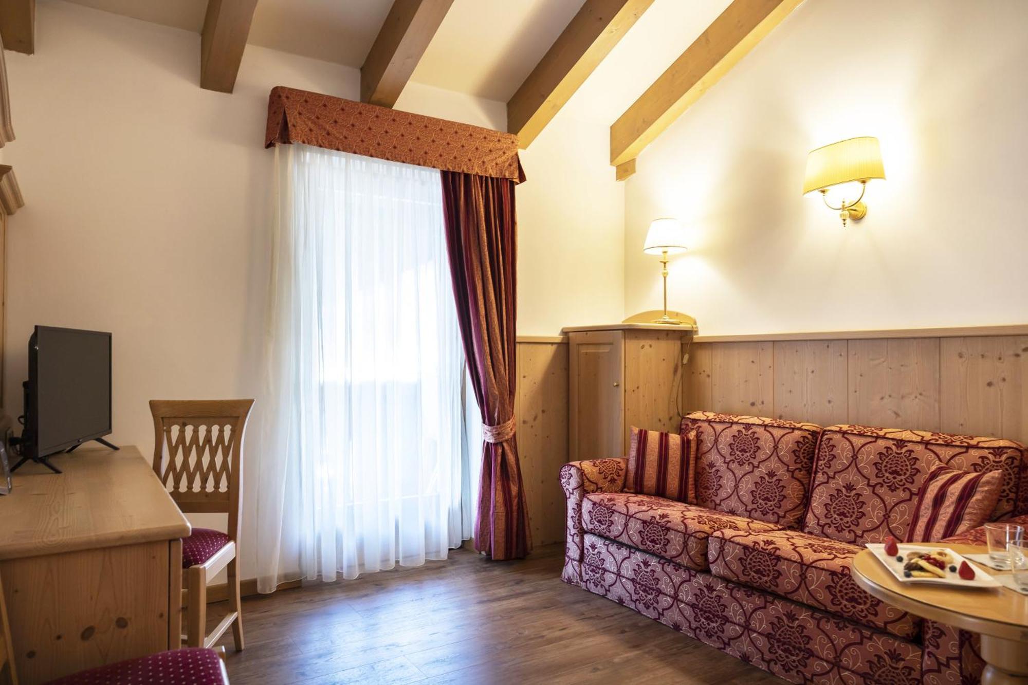 Beverly Alps Hotel & Spa Pinzolo Zewnętrze zdjęcie