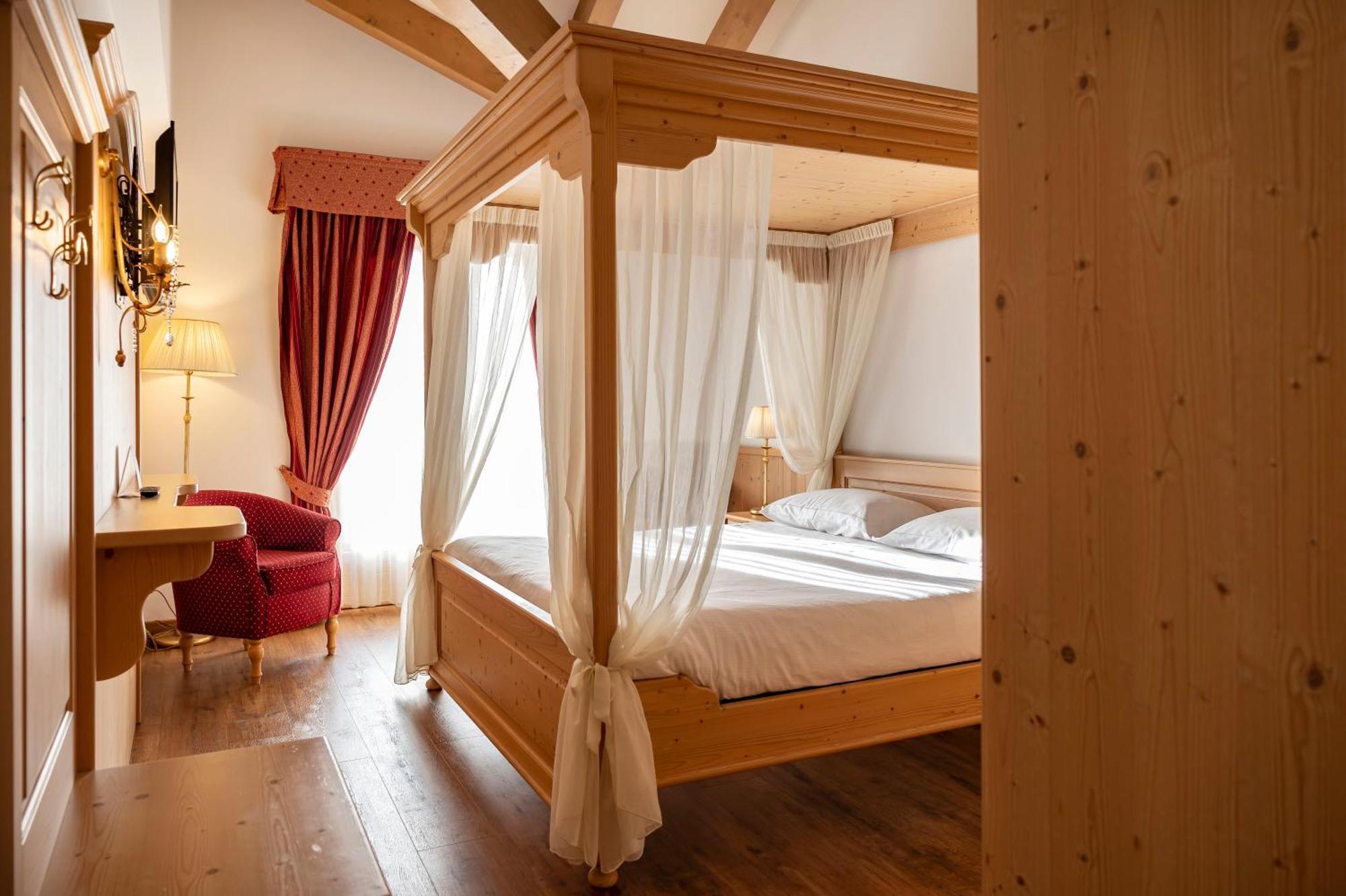 Beverly Alps Hotel & Spa Pinzolo Zewnętrze zdjęcie