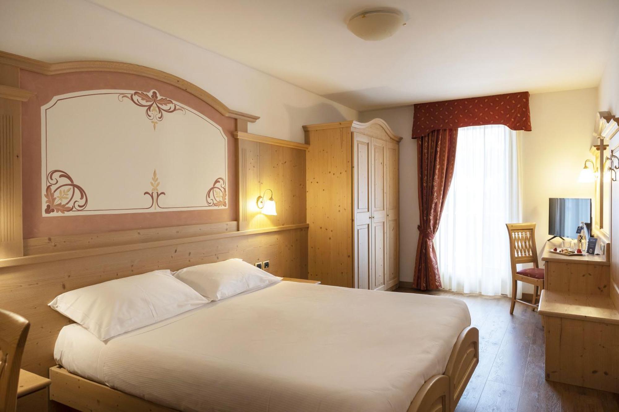 Beverly Alps Hotel & Spa Pinzolo Zewnętrze zdjęcie