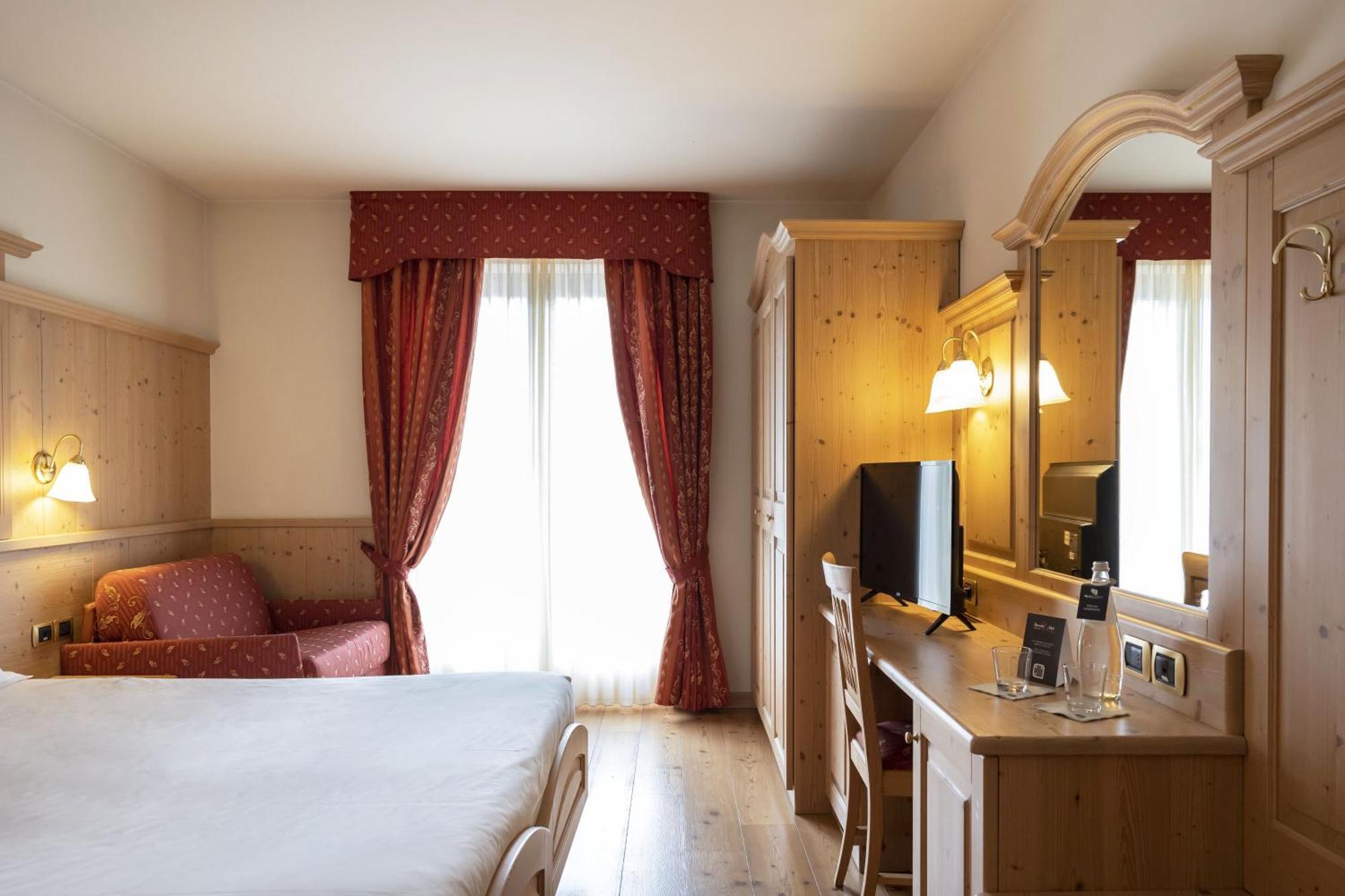 Beverly Alps Hotel & Spa Pinzolo Pokój zdjęcie